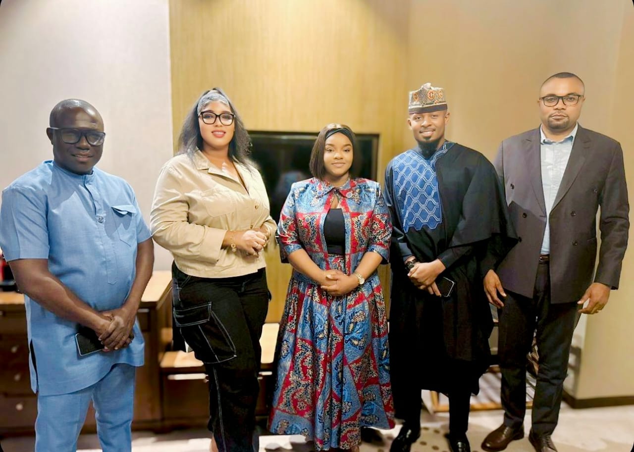 La Présidente Fatoumata Batouly Niane félicite le Président de la RDC pour la nomination de Noella AYEGANAGATO NAKWIPONE ministre de la jeunesse.